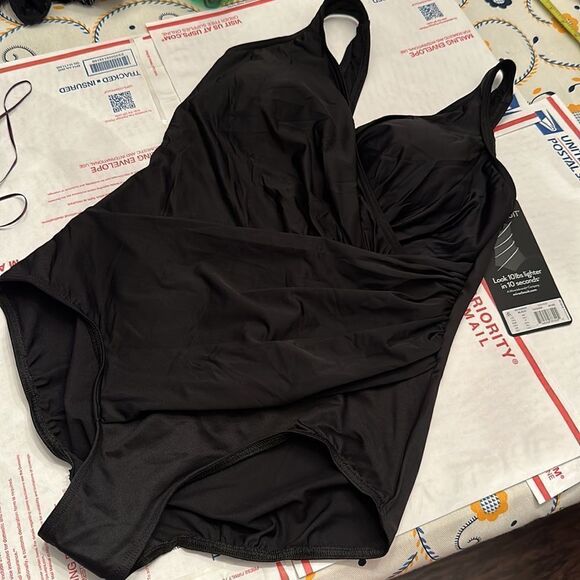 NWT Miraclesuit Oceanus Solid Plus Size Swimsuit - size 16W - Picture 5 of 7